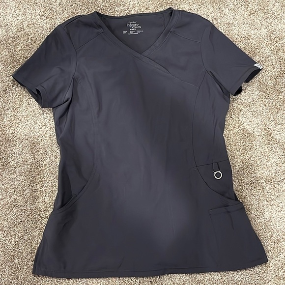 Cherokee Infinity Scrub Top-Gray🩶 - Picture 1 of 4